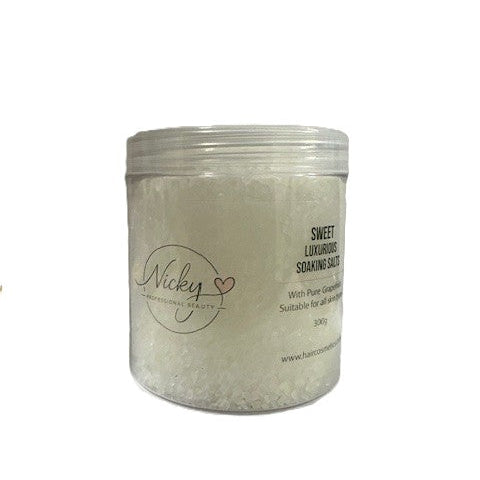 Sweet Luxurious Soaking Salts by Nicky Professional Beauty